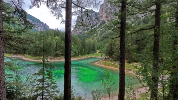 Za průzračnými jezery se do Rakouska jezdí už dlouho, přesto na…