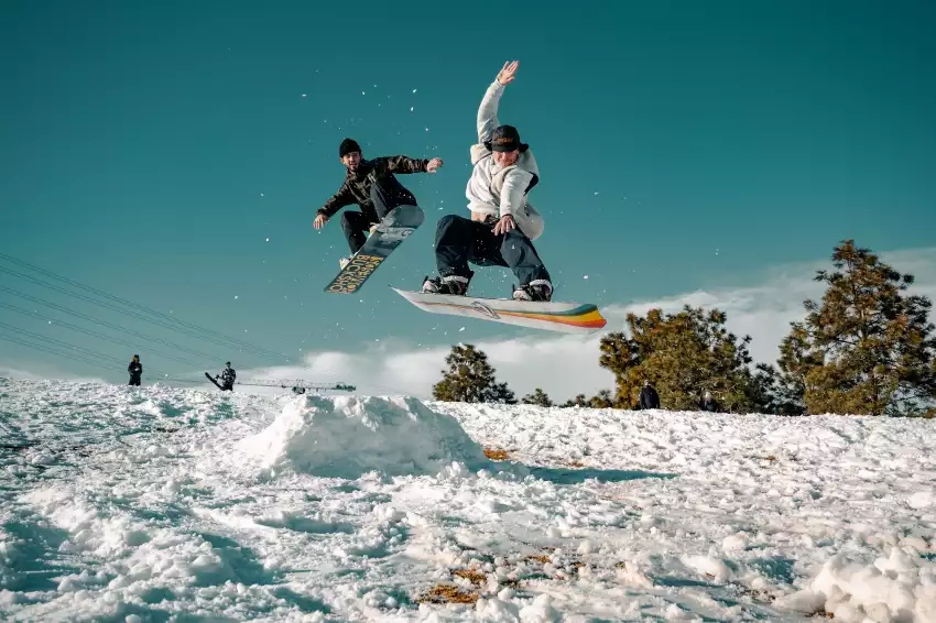 Kam vyrazit na prkno: Snowboard pro začátečníky i pokročilé